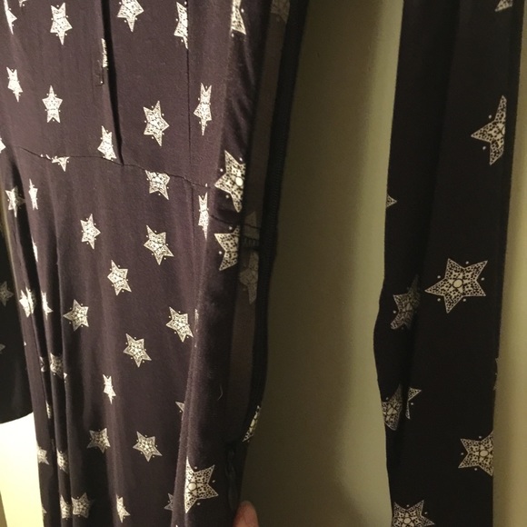 H&M Dress With Stars - Picture 4 of 5